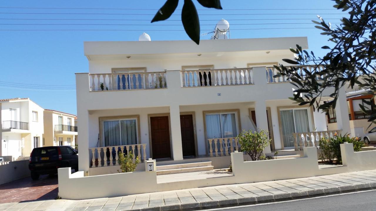 Pari Holiday Apartments Paphos 外观 照片